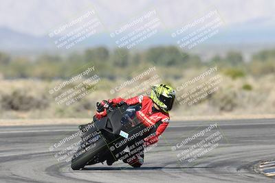 media/Jan-15-2026-Racers Edge (Thu) [[dfebeb70ab]]/2-A Group/Session 3 (Turn 16)/